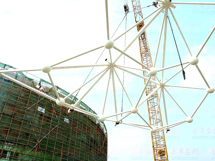 长乐体育馆网架安装